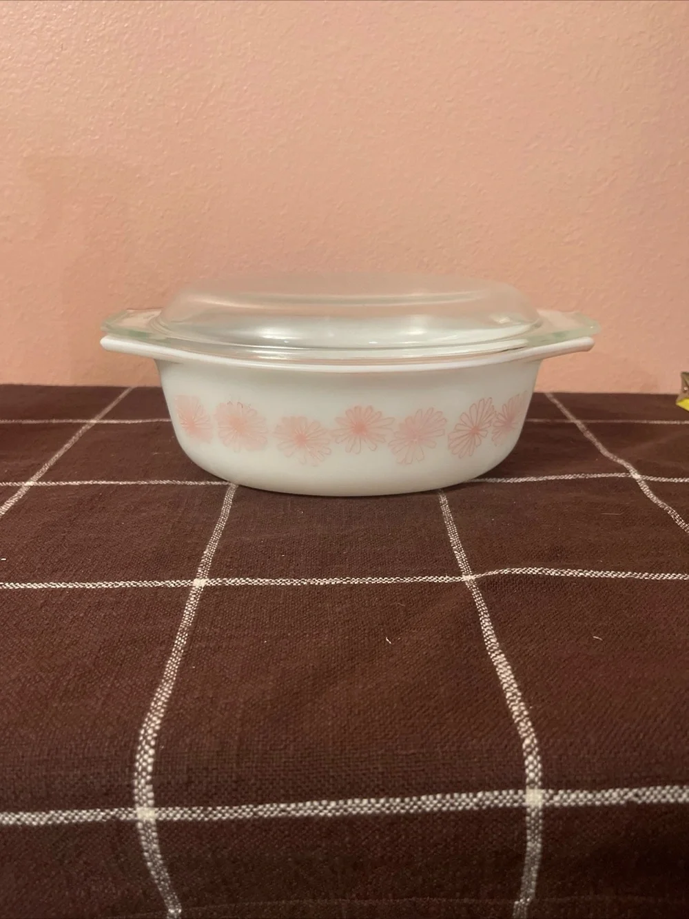 VTG FADED PYREX 1.5QT Pink Daisy Cinderella Oval Covered Casserole Bake Dish 043
